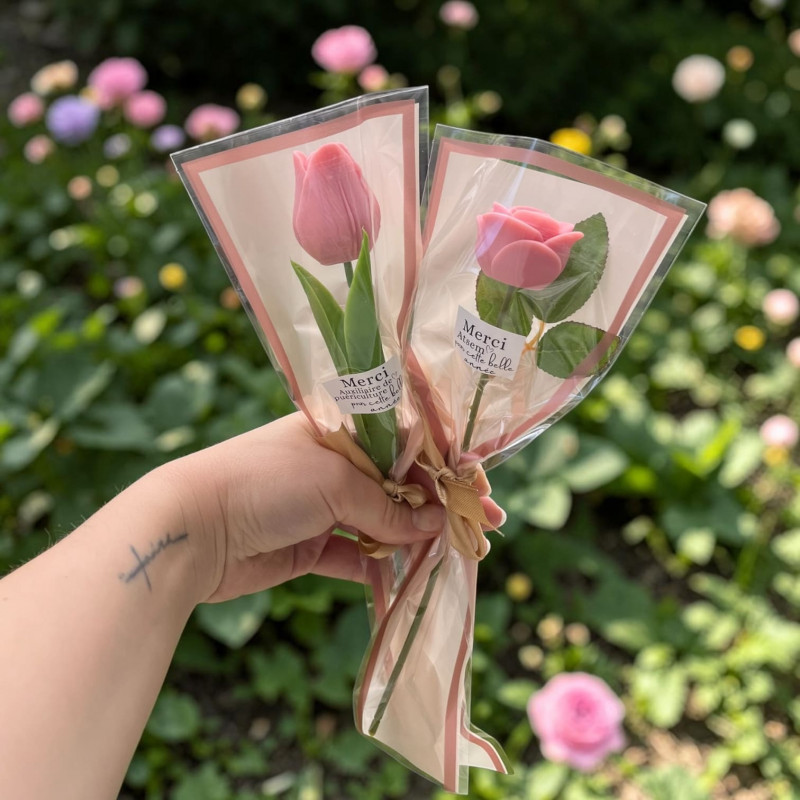 Fleurs éternelles Litchi Jasmin – Cadeau fin d'année : Nounou, Maîtresse, ATSEM (rose ou tulipe)