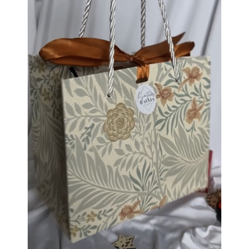 Pochette Cadeau Élégante – Emballage Parfumé Personnalisable